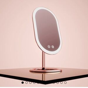 Vanity mirror